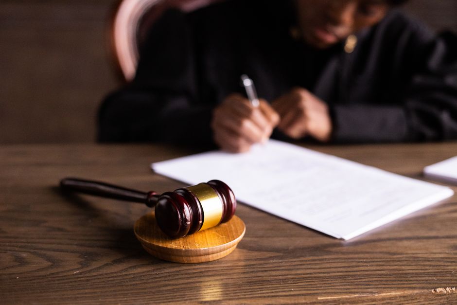 image Renouvellement de bail LMNP en résidence gérée : le formalisme exact, les pièges du loyer et la stratégie de l'investisseur