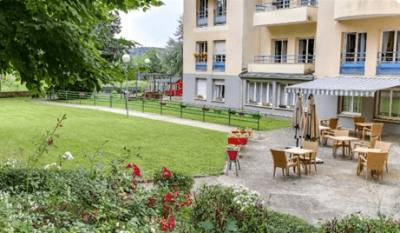 EHPAD "LE CLOS ST JEAN". 8,10 %
