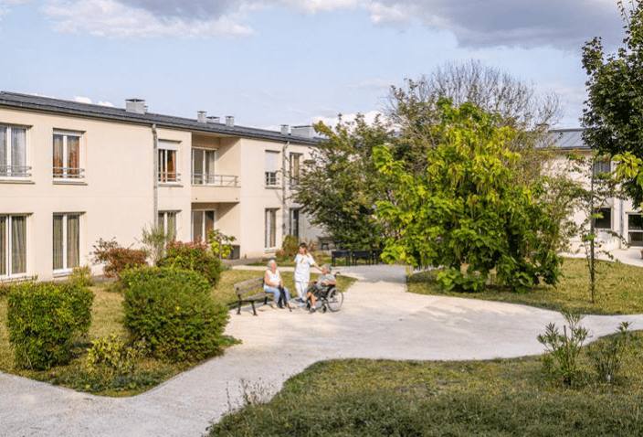EHPAD "LE GATINAIS". 8 %