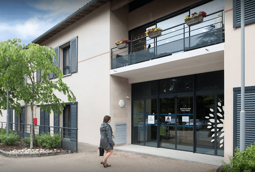 EHPAD "COTEAUX DE LEZE". 6,40 %